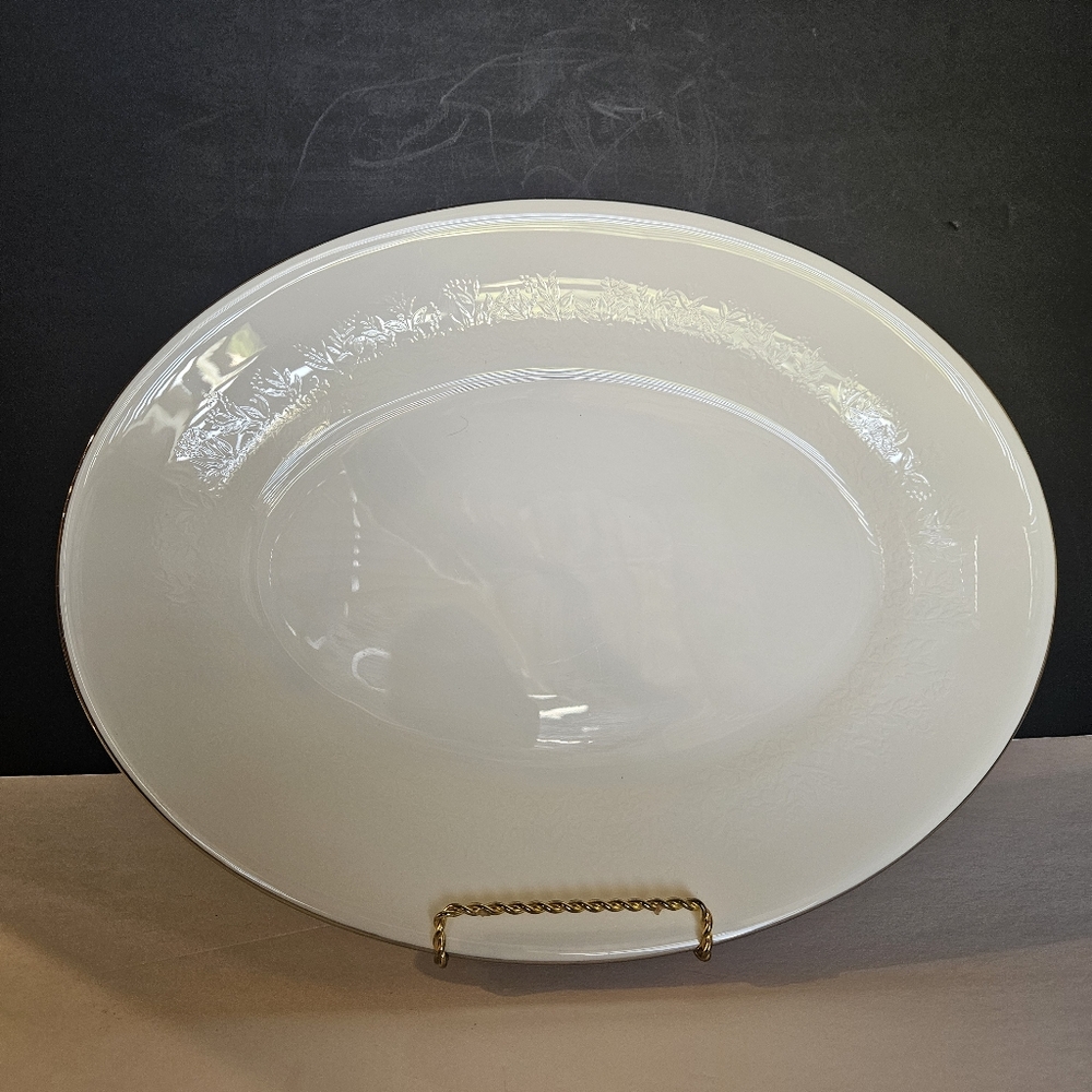 WEDGWOOD SILVER ERMINE OVAL PLATTER 14"L  BONE CHINA ENGLAND R4452 WHITE FLORAL